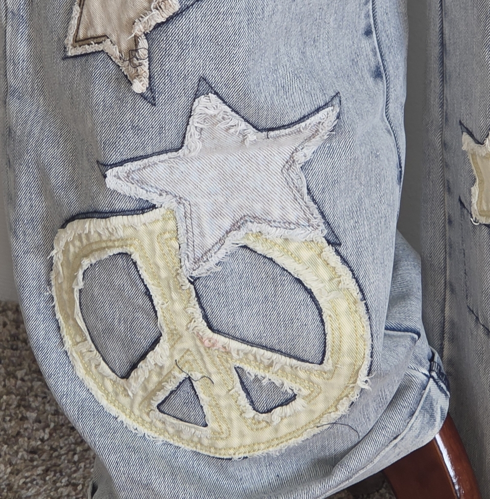 Women’s Straight Leg Jeans with Star & Peace Patchwork - Gray - Picture 12 of 13